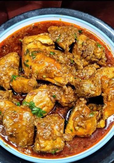 Bengali chicken curry with potato
